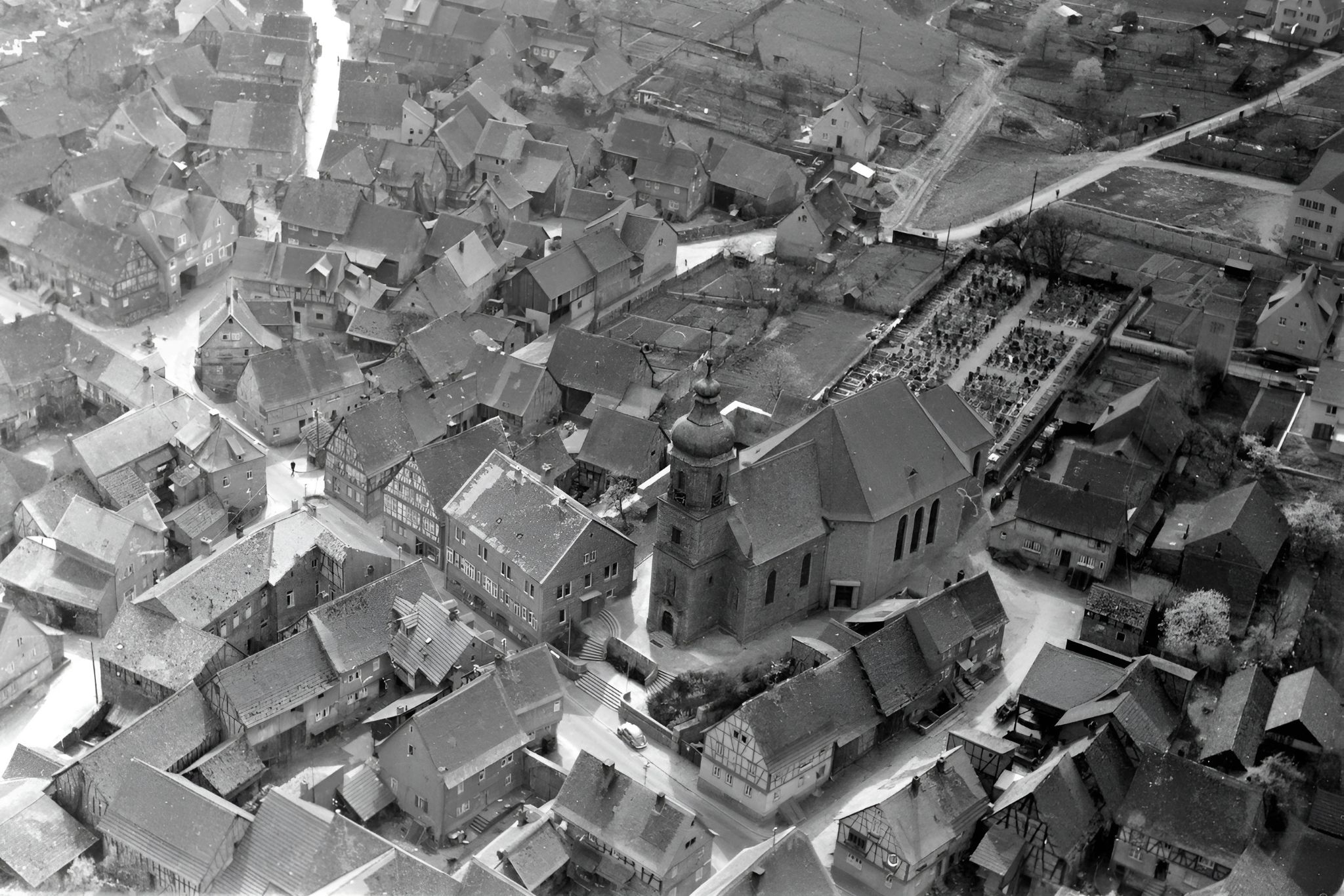 Die Pfarrkirche St. Maria Magdalena 1958