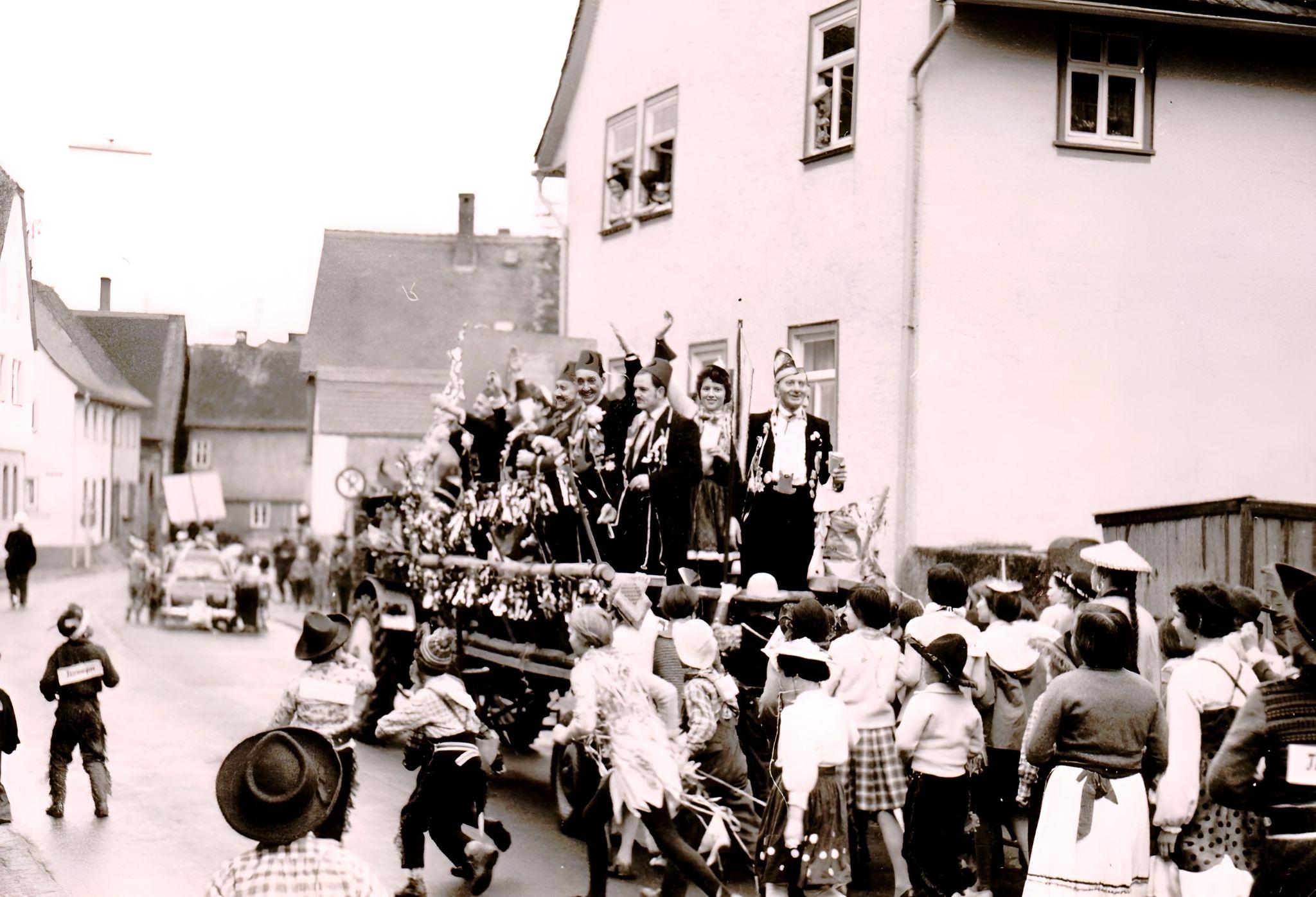 Der Elferrat des TTC auf dem Festwagen 1955